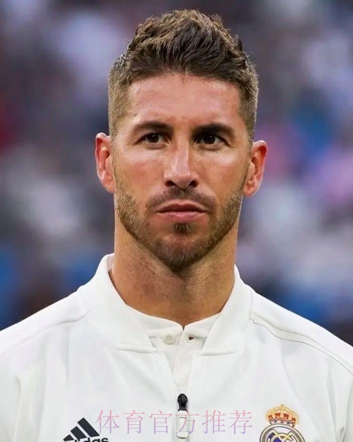 马卡:拉莫斯希望回归遭拒 近百名球员被推荐给皇马